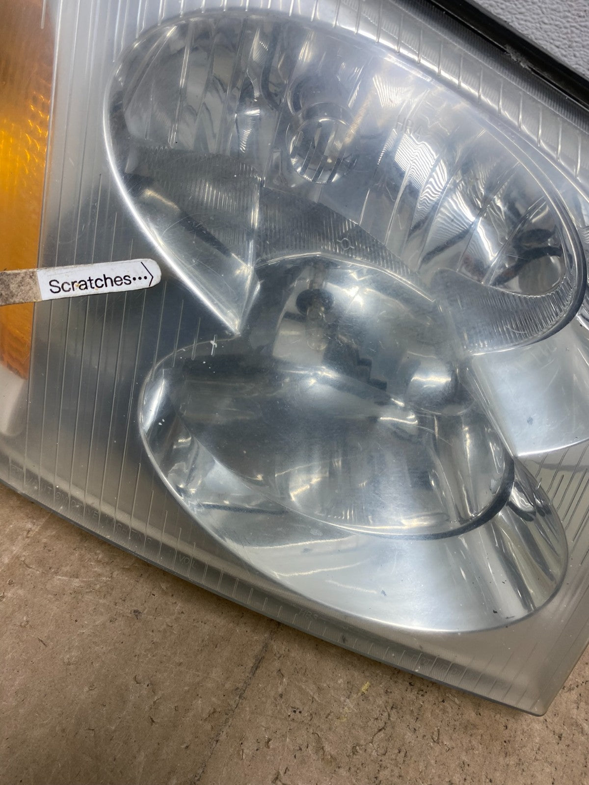 2002 to 2009 Gmc Envoy Right Passenger RH Side Headlight Halogen AC6078 DW3