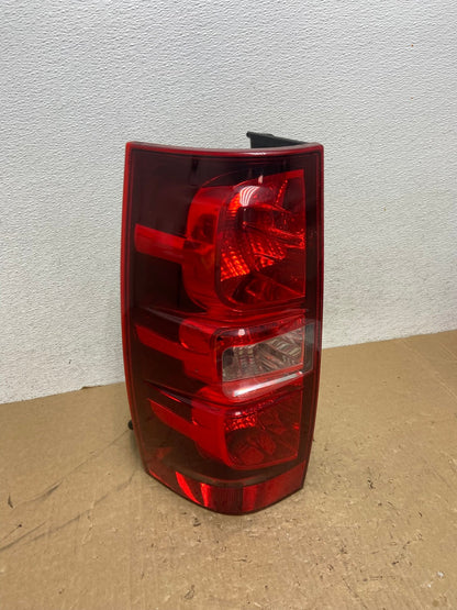 2008-2014 Chevrolet Tahoe Suburban Driver Lh Left Side Tail Light AG1126 LK2