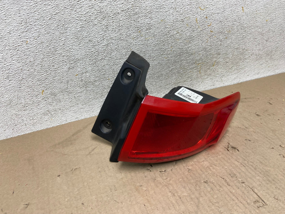 2010-2018 Lincoln Mkt Right Passenger Rh Side Tail Light AH7643 LK1