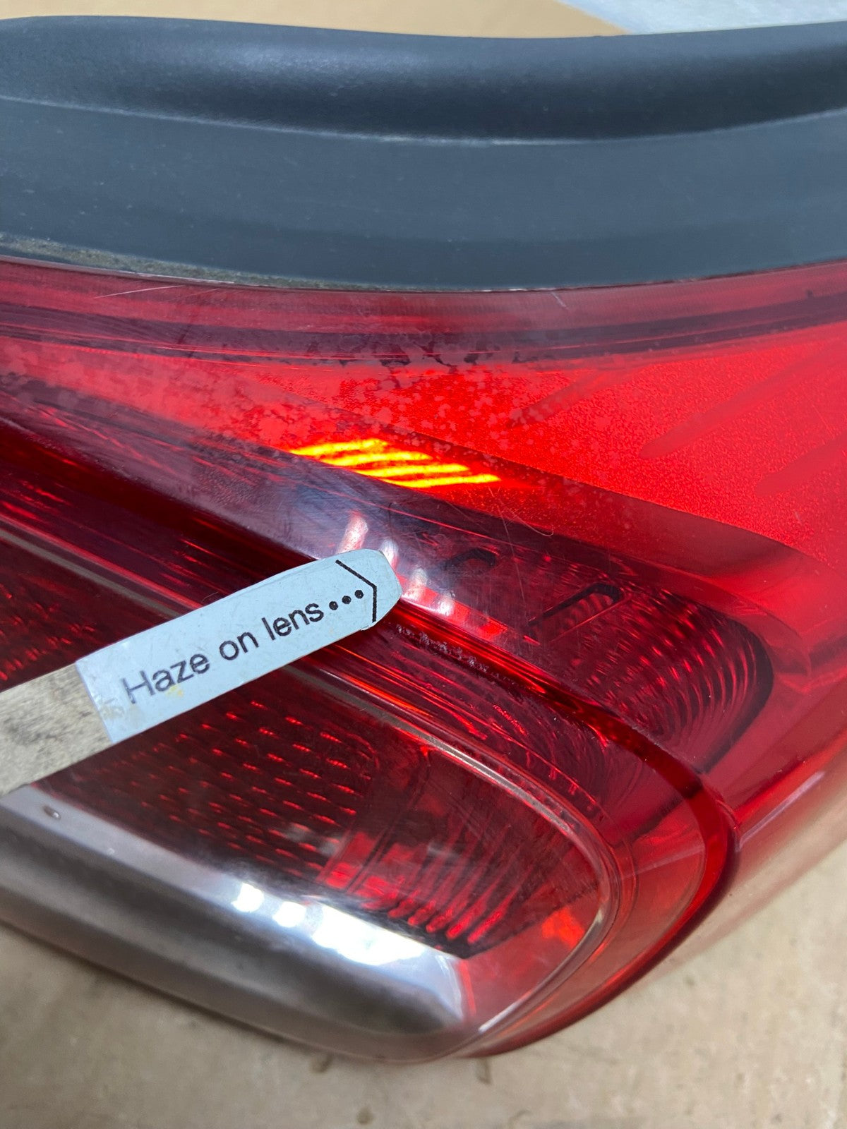 No Led Trim 2013-2015 Chevrolet Malibu Right Passenger Side Tail Light AD1343 LK4
