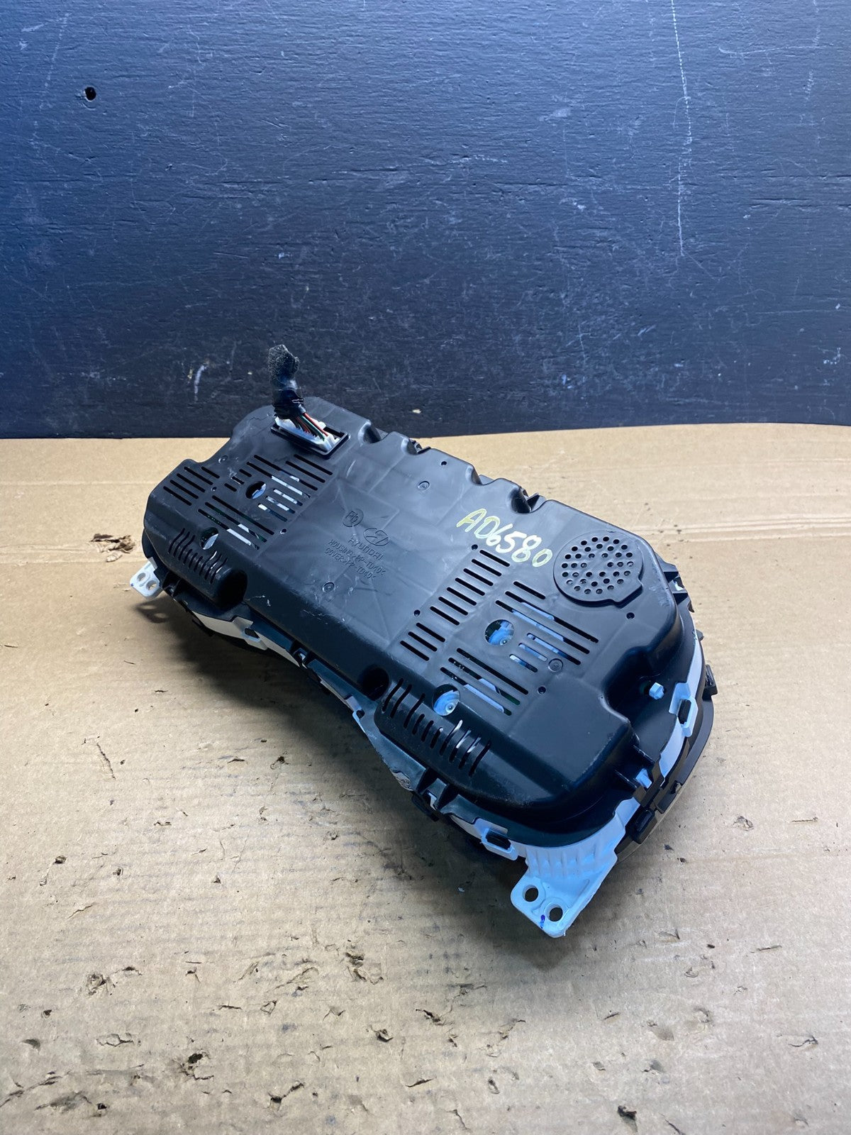 2019 to 2021 Hyundai Tucson Speedometer Cluster Gauge AD6580 DG4