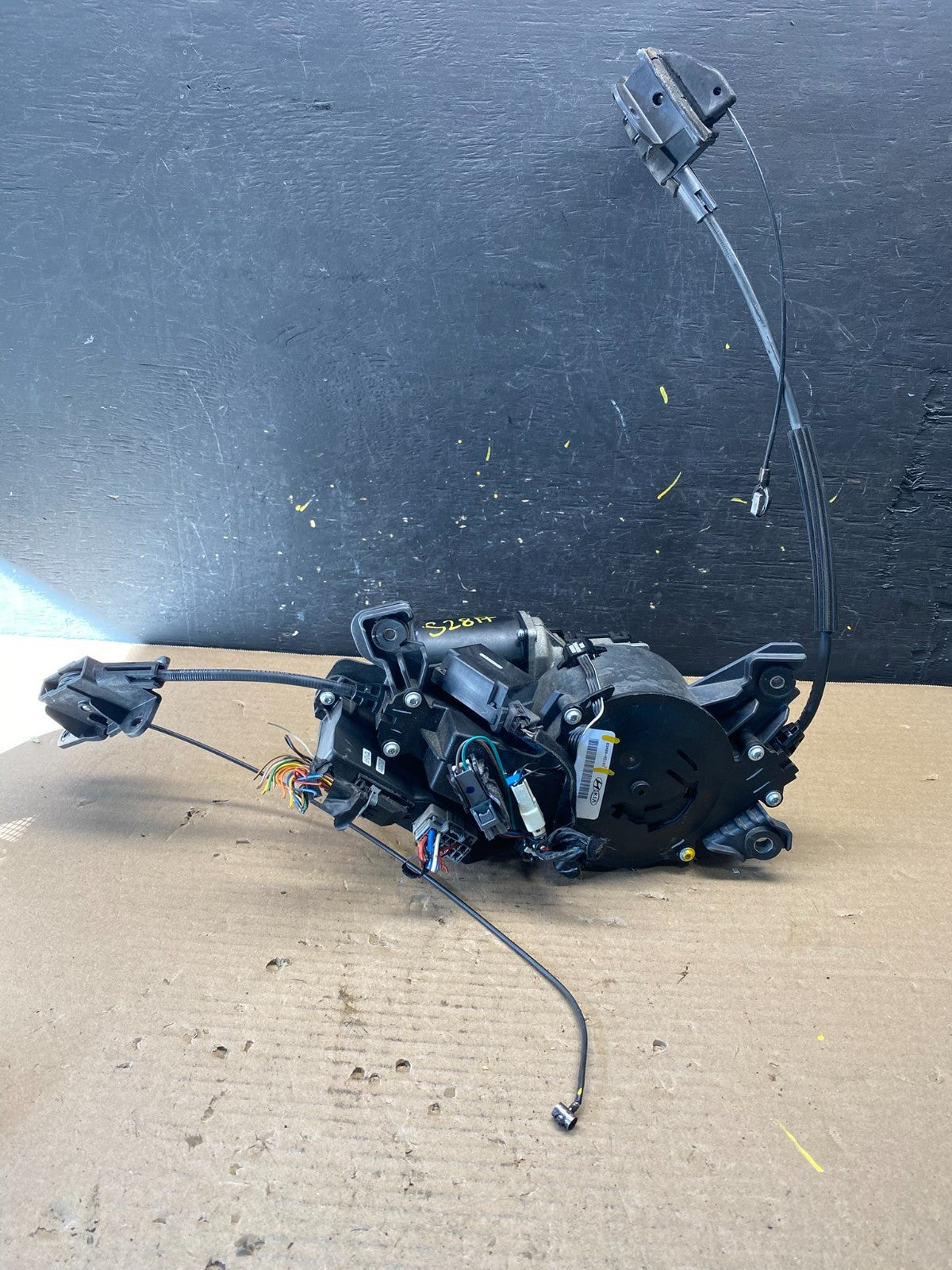 2007-2014 Kia Sedona Left Electric Power Sliding Door Motor Regulator s2817 DG0