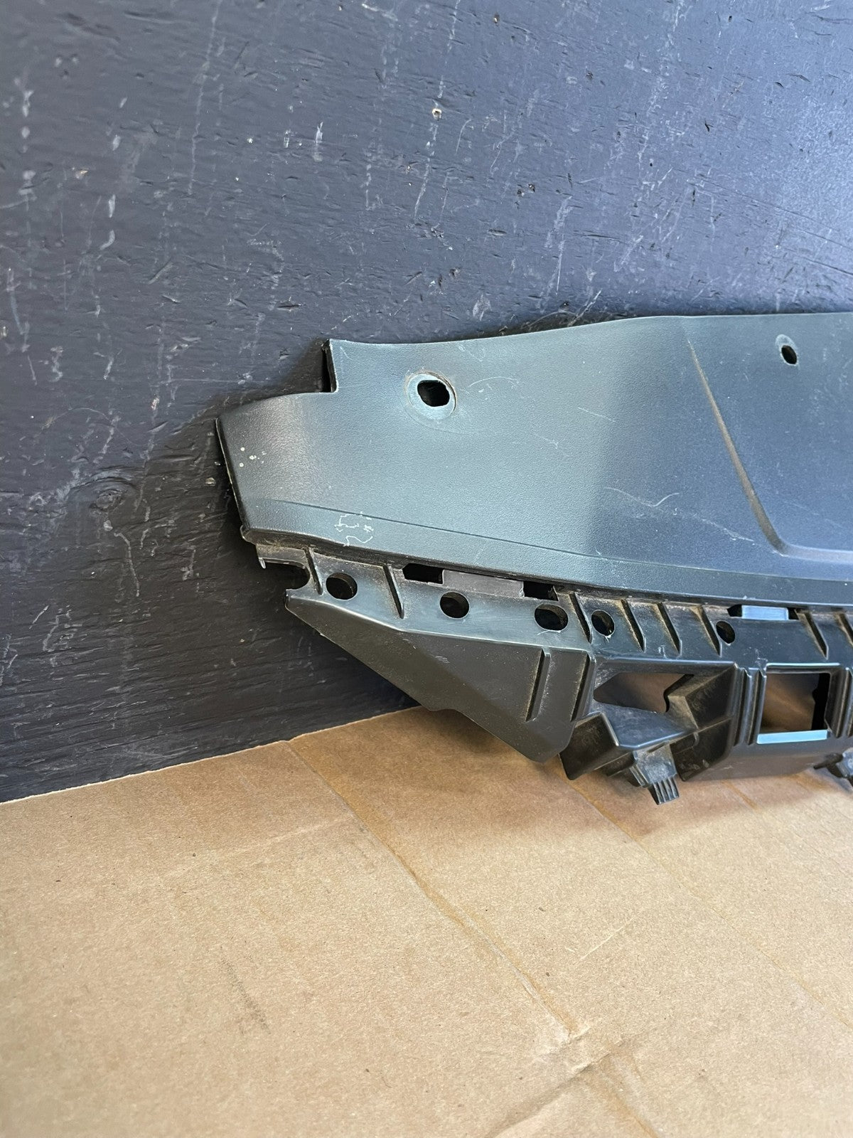 2017 - 2018 Hyundai Elantra Front Bumper Grille Closure Panel Oem AC2092 DG2