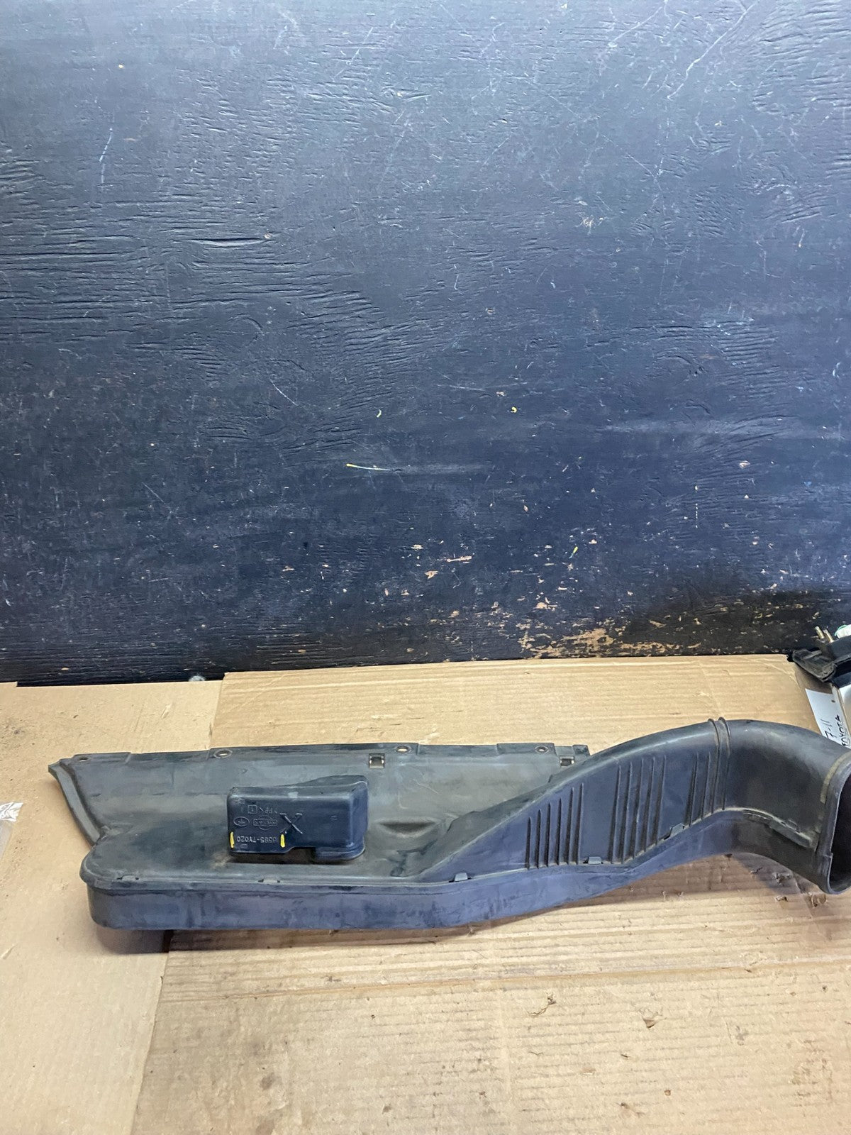 2004 to 2008 Nissan Maxima Upper Air Intake Duct V2807 DG5