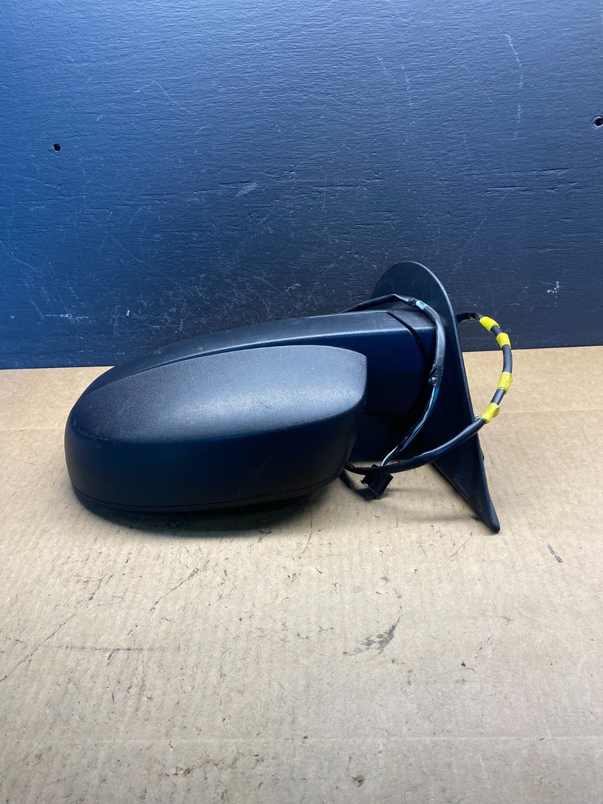 2007-2009 Chevrolet Tahoe Silverado Suburban Left Mirror AC4337 MS1
