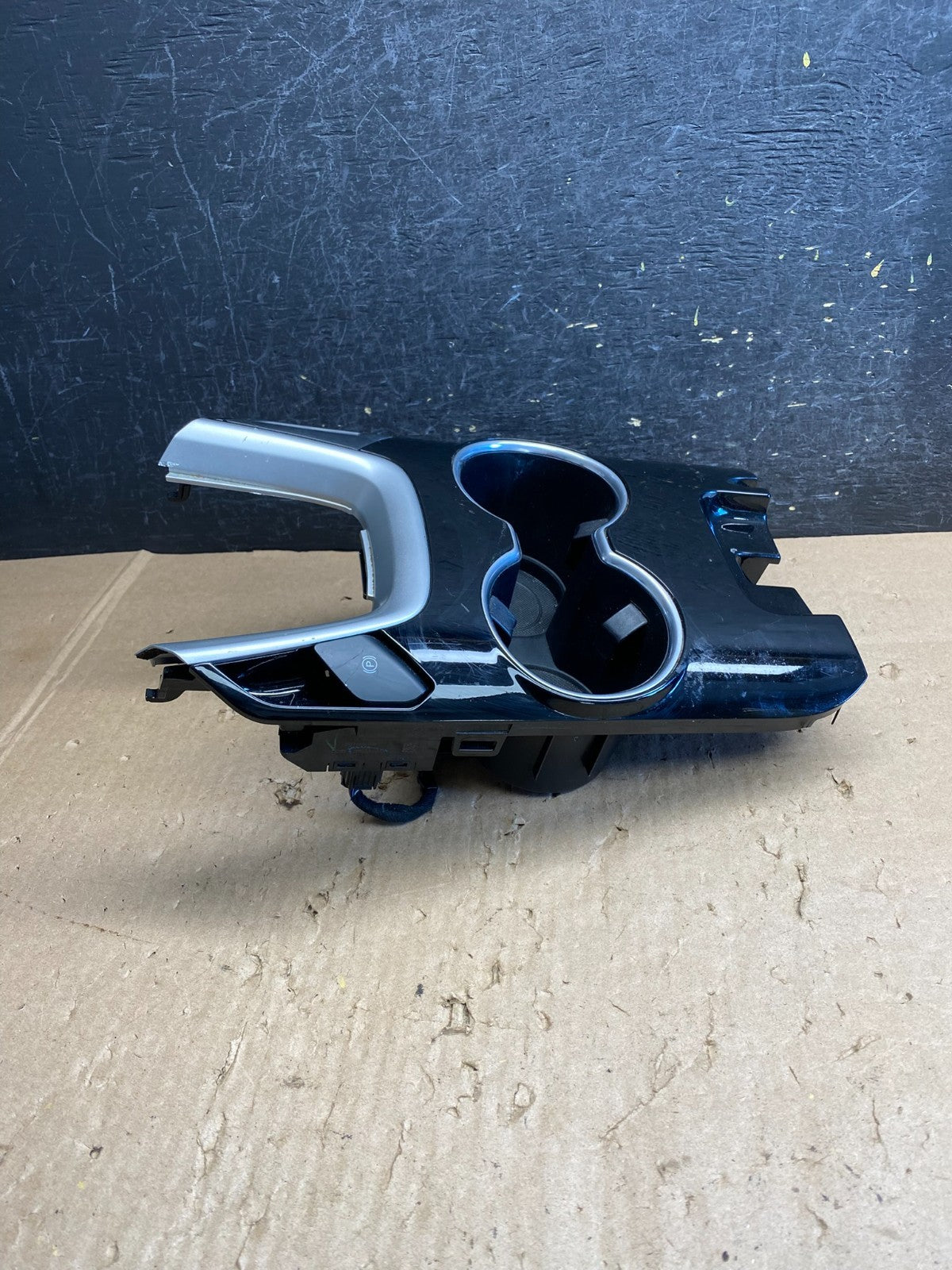 2013 to 2016 Ford Fusion Front Center Console Cup Holder Cupholder aj1628 DG1