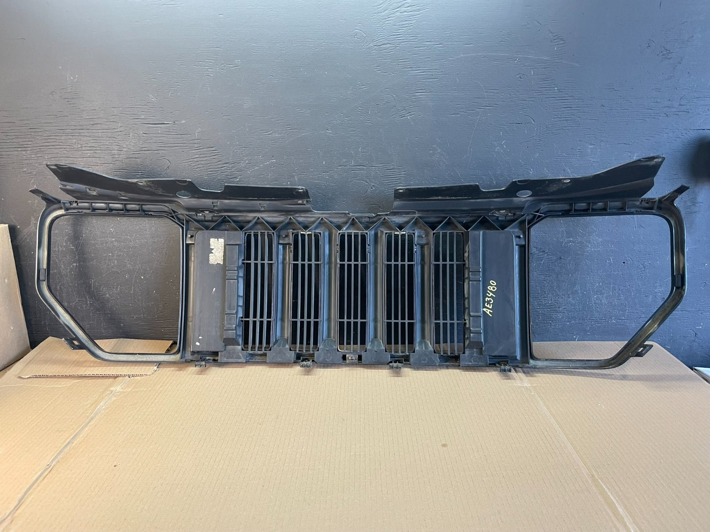 2008 2009 2010 2011 2012 Jeep Liberty Front Upper Grill Grille AE3480 DG5
