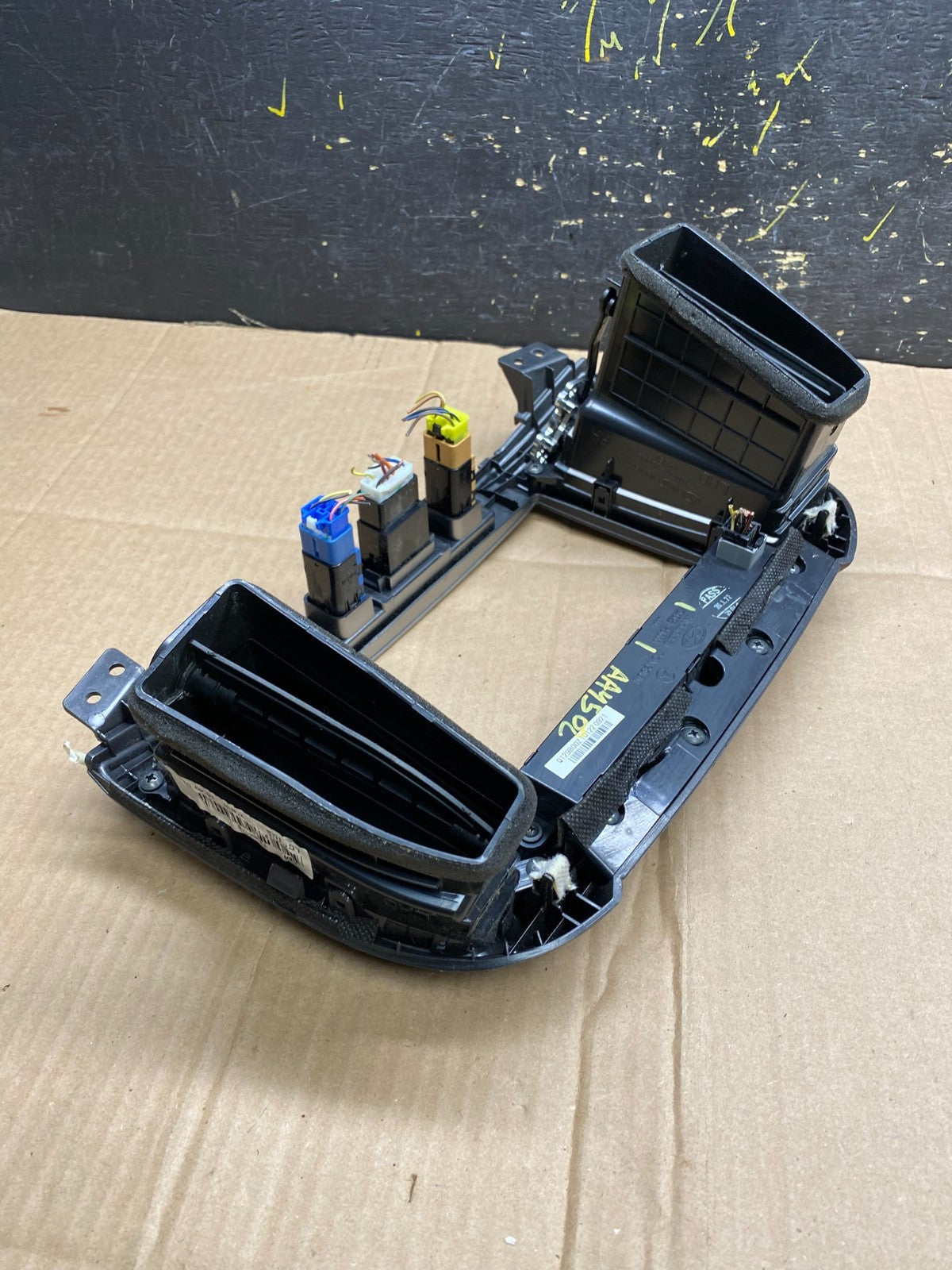 2007 to 2012 Hyundai Santa Fe Center Air Vent A/C Clock Bezel Trim OEM aa4502 DG4
