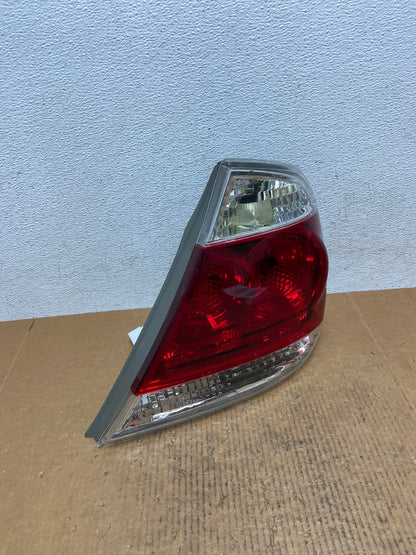 2005 to 2006 Toyota Camry Tail Light Right Passenger Side AE0254 LK2