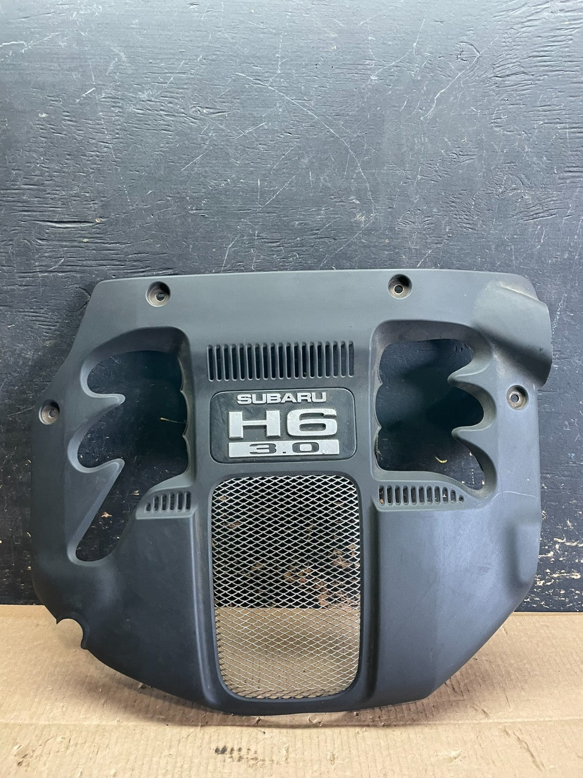 2000 to 2004 Subaru Legacy Outback 3.0L Engine Motor Cover aa6131 DG0