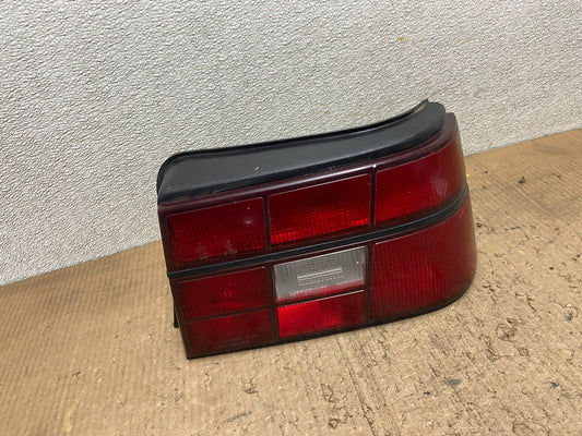 1990 to 1991 Hyundai Excel Right Passenger Side Tail Light AA8573 DG0