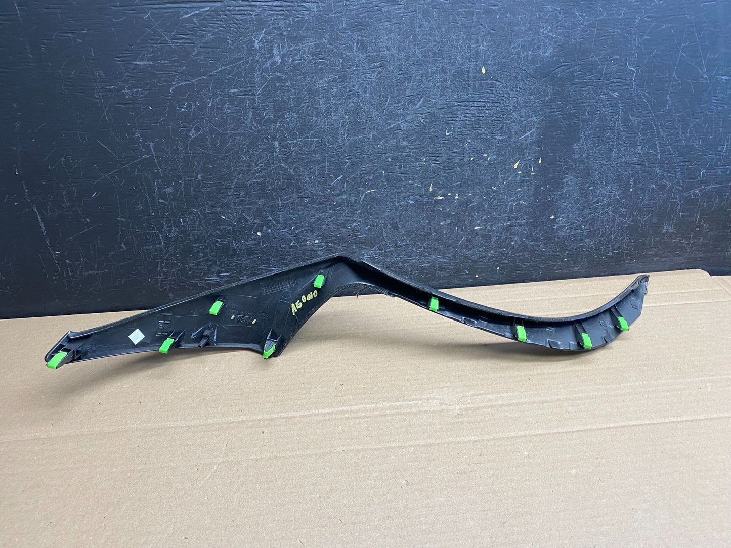 2011 to 2013 Hyundai Elantra Right Dash Center Console Trim Molding OE AG0010 DG1