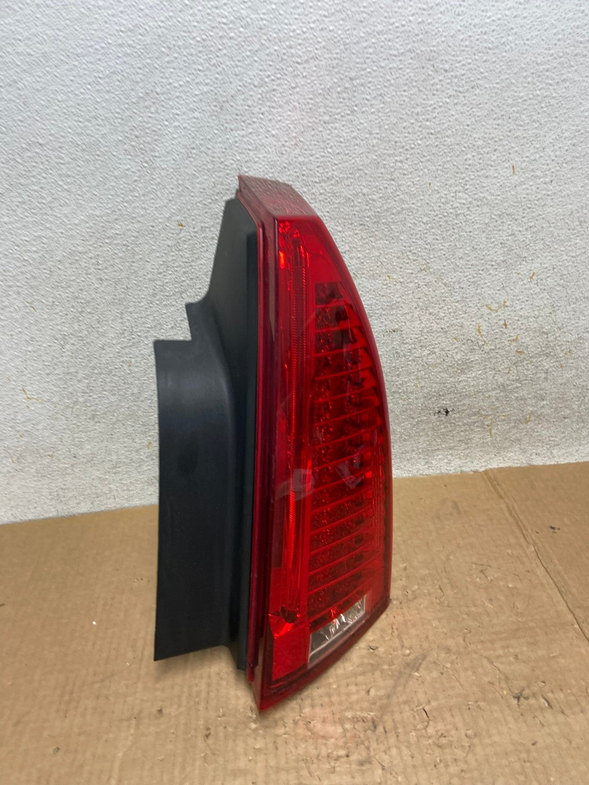 2008 to 2013 Cadillac CTS Right Passenger Side Led Side Tail light AI5430 LK2