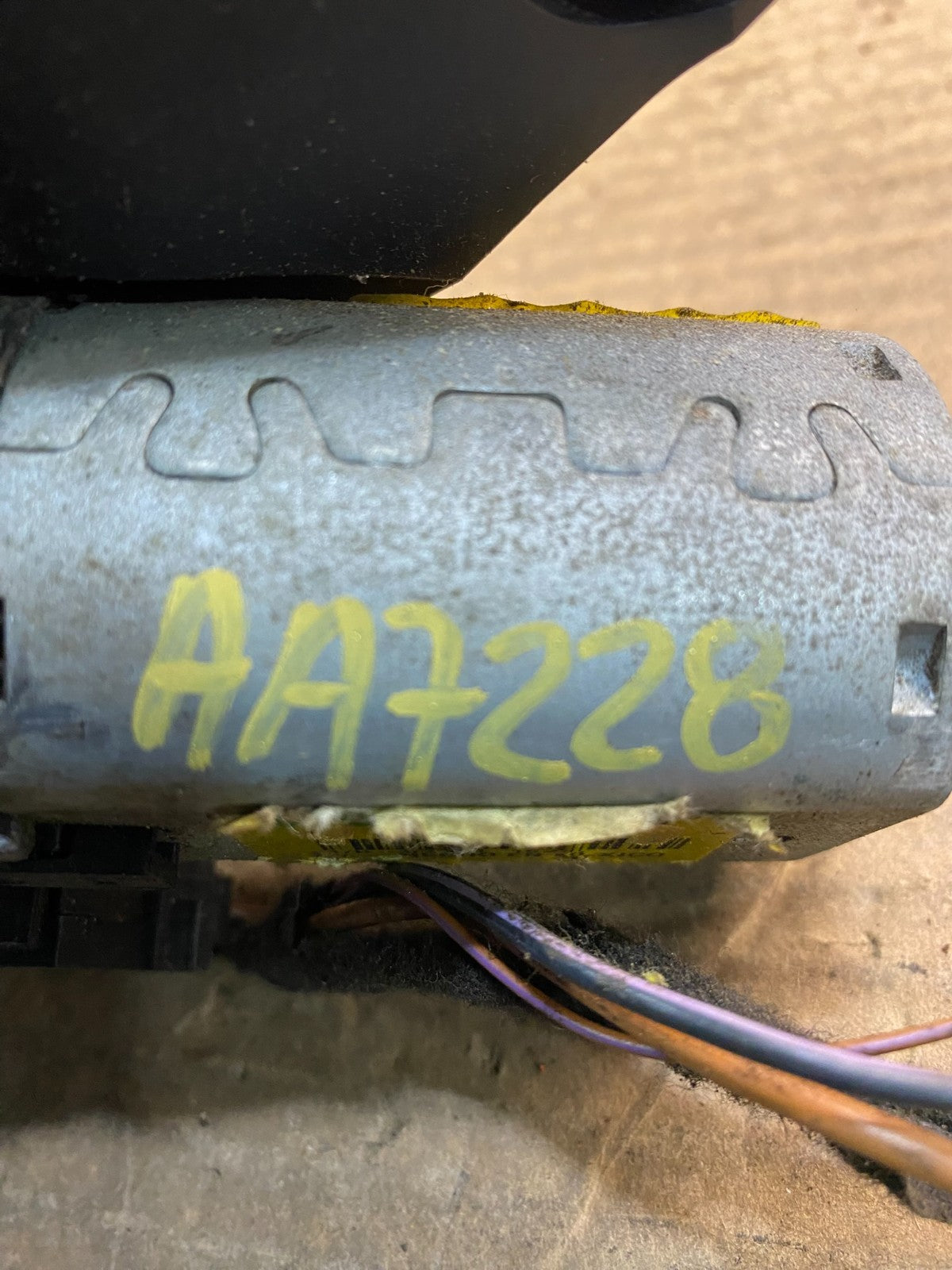 2007 to 2013 BMW X5 E70 Rear Windshield Wiper Motor OEM aa7228 DG6