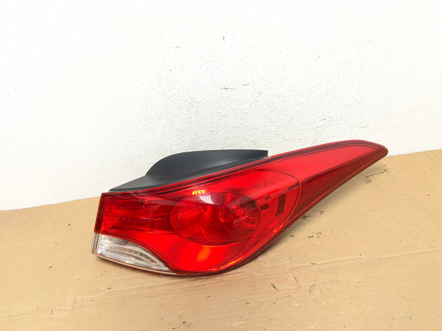 2011 2012 2013 Hyundai Elantra Sedan Right Passenger Tail Light AD4091 LK0