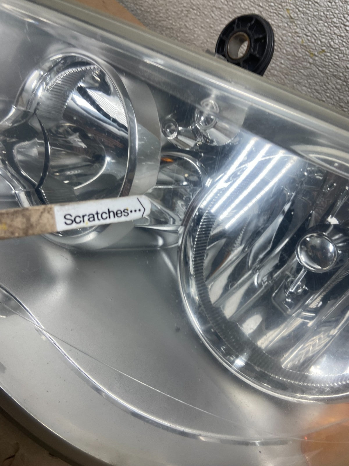 2008 to 2016 Chrysler Town and Country Left Driver Lh Side Headlight AA8711 DW3