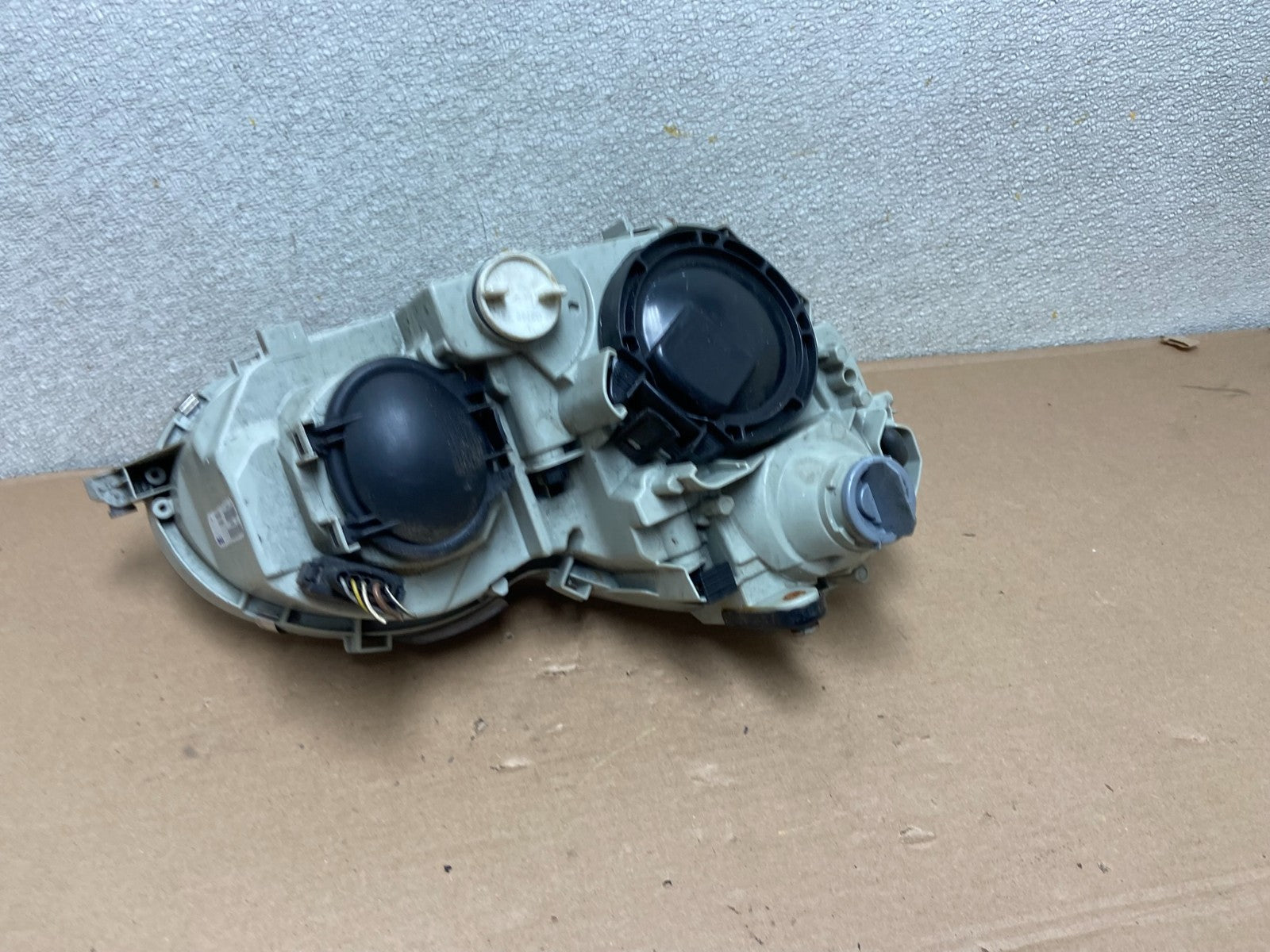 2005 to 2007 Mercedes-Benz C-Class Left Driver LH Side Headlight OEM AA9871 DW5