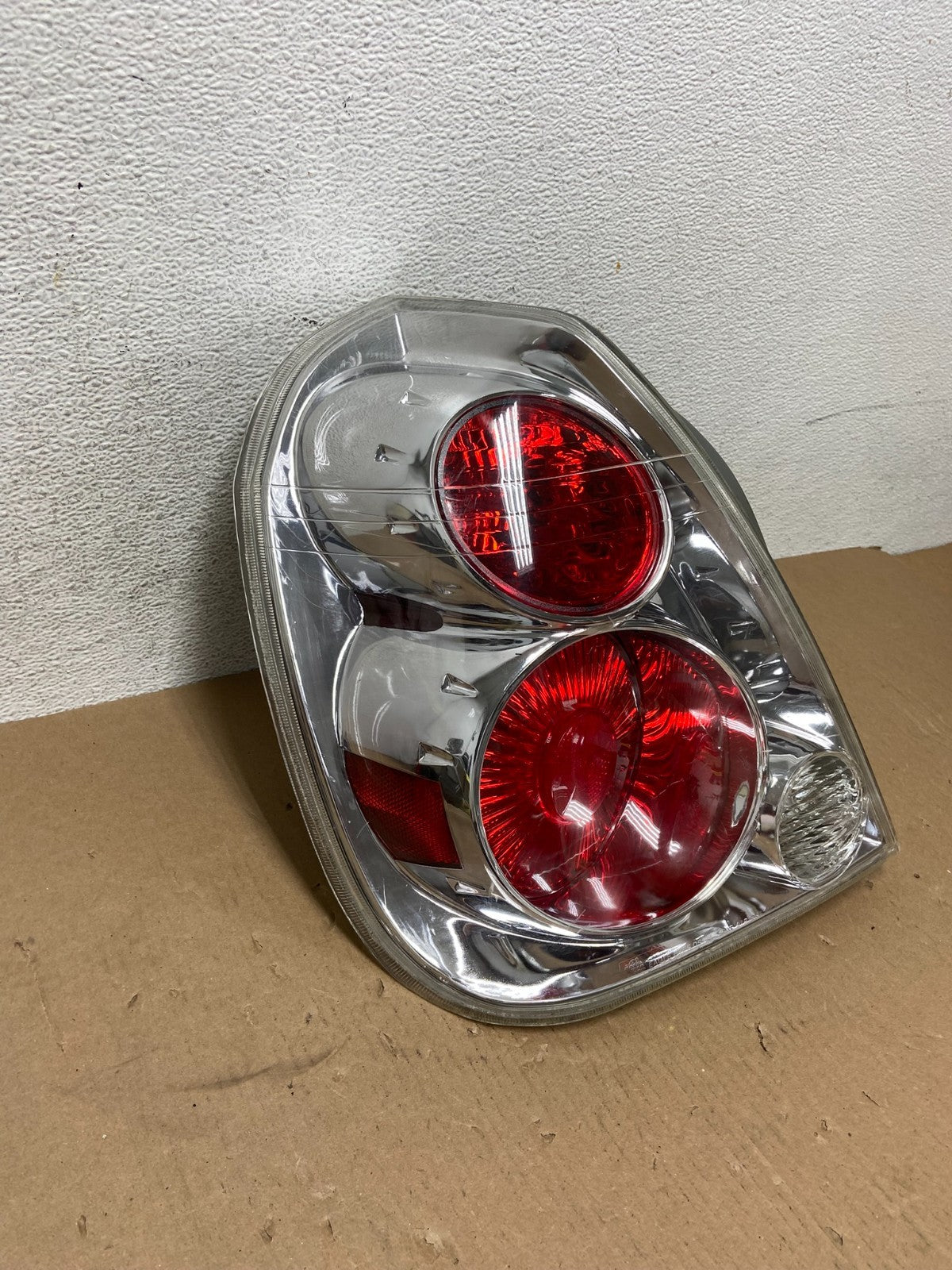 2005 to 2006 Nissan Altima Left Driver Side Tail Light AD6464 DW2