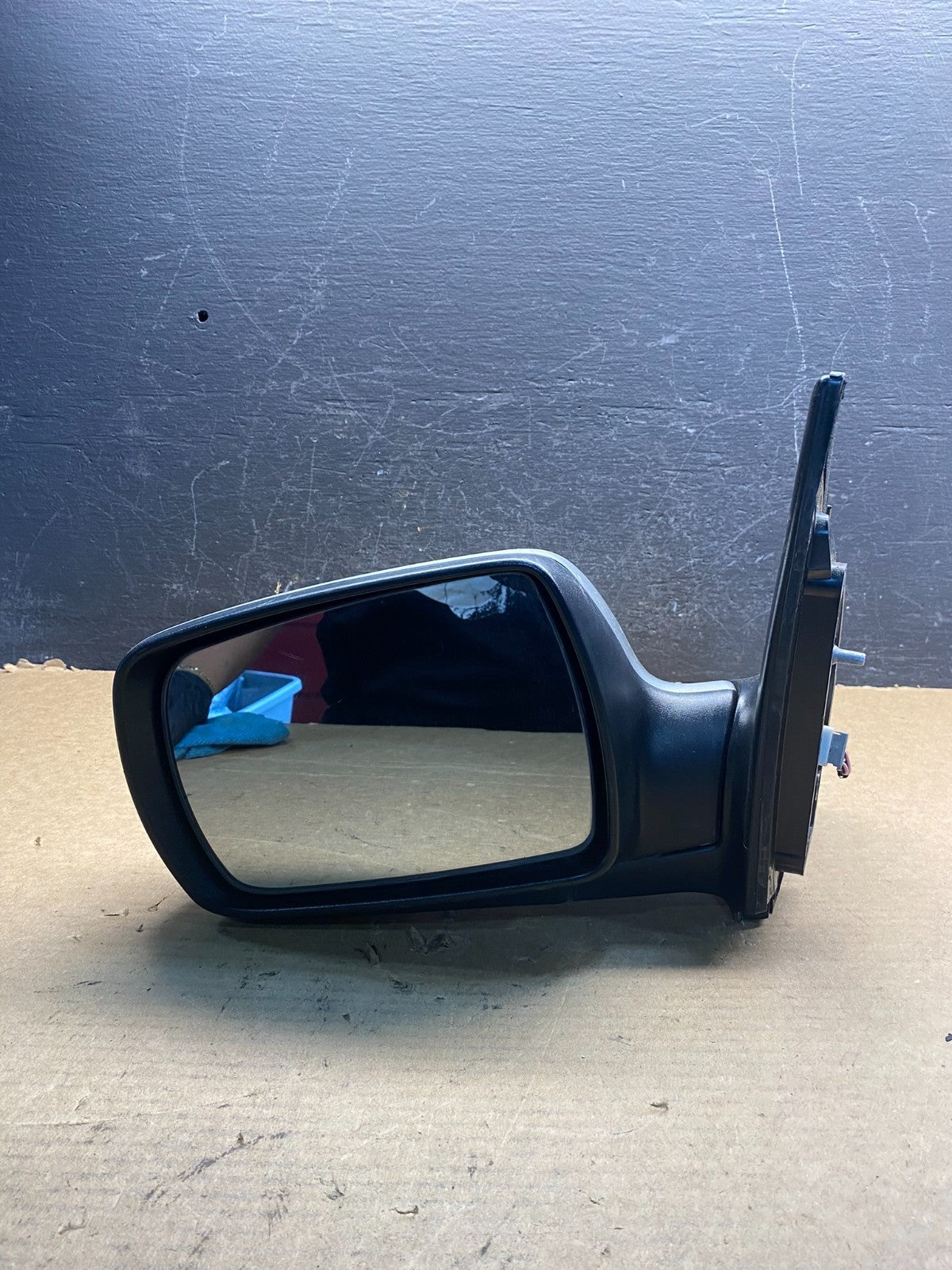 2011 to 2014 Kia Sedona Left Driver Lh Side Door Mirror AD9923 DW8
