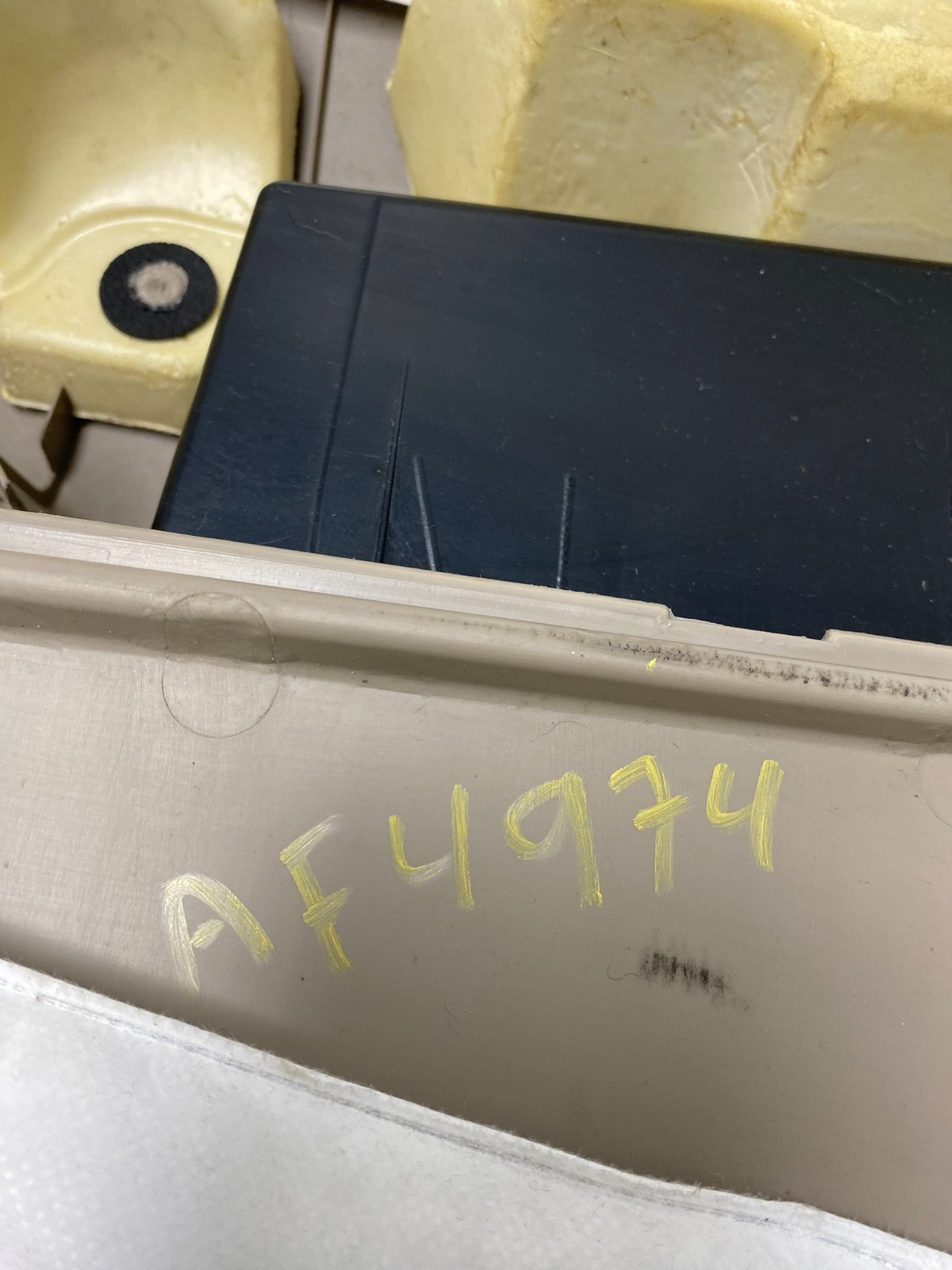 2005 to 2010 Toyota Sienna Right Passenger Side Front Door Trim AF497410