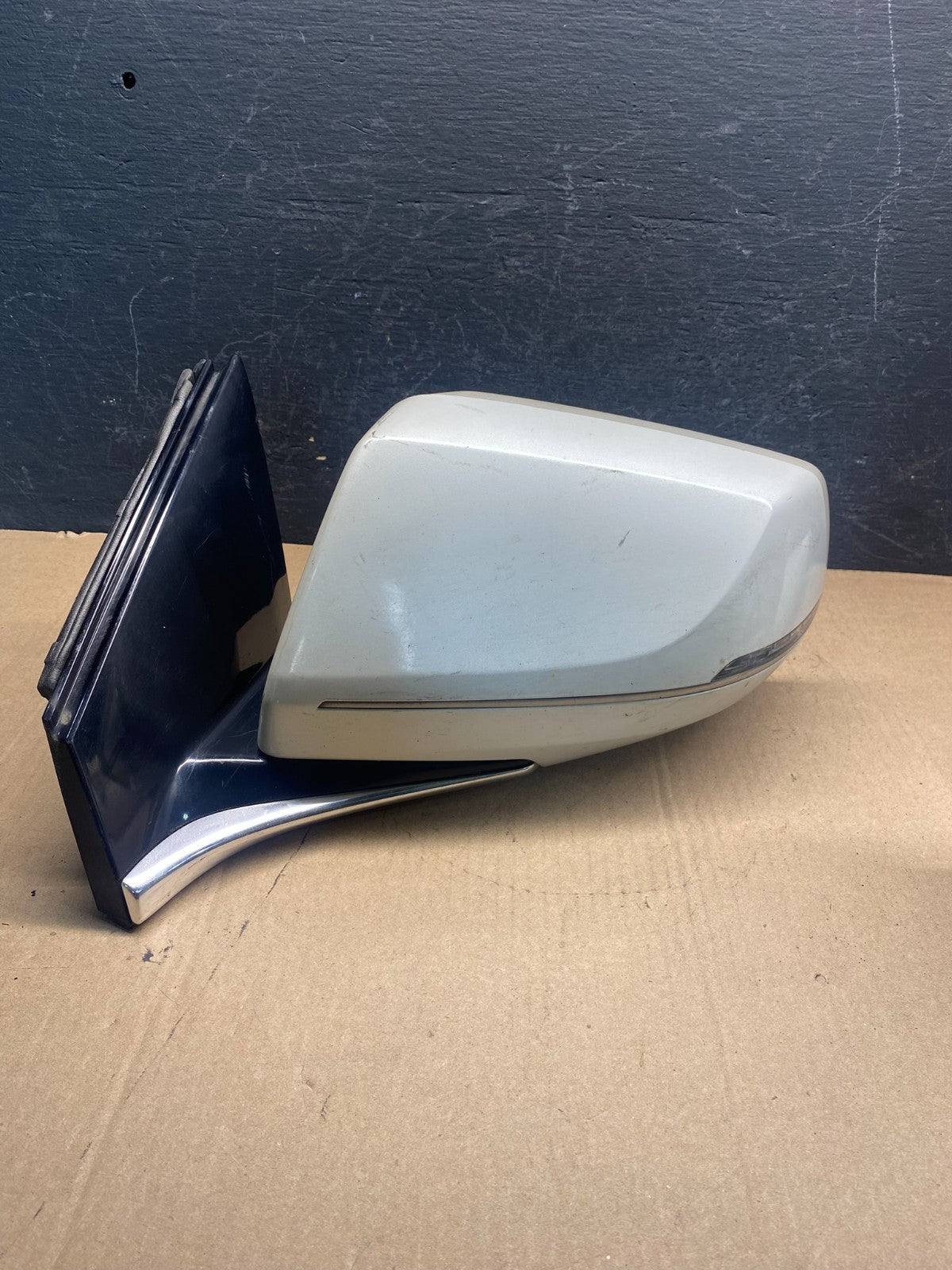 2016 to 2019 Cadillac XTS Left Driver LH Side Door View Mirror AE7694 DW0