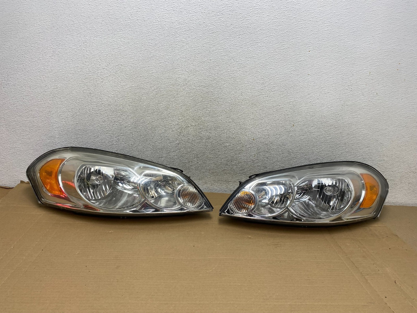 2006 - 2013 Chevrolet Impala Left+Right Set Headlights Halogen AG8838 DW0