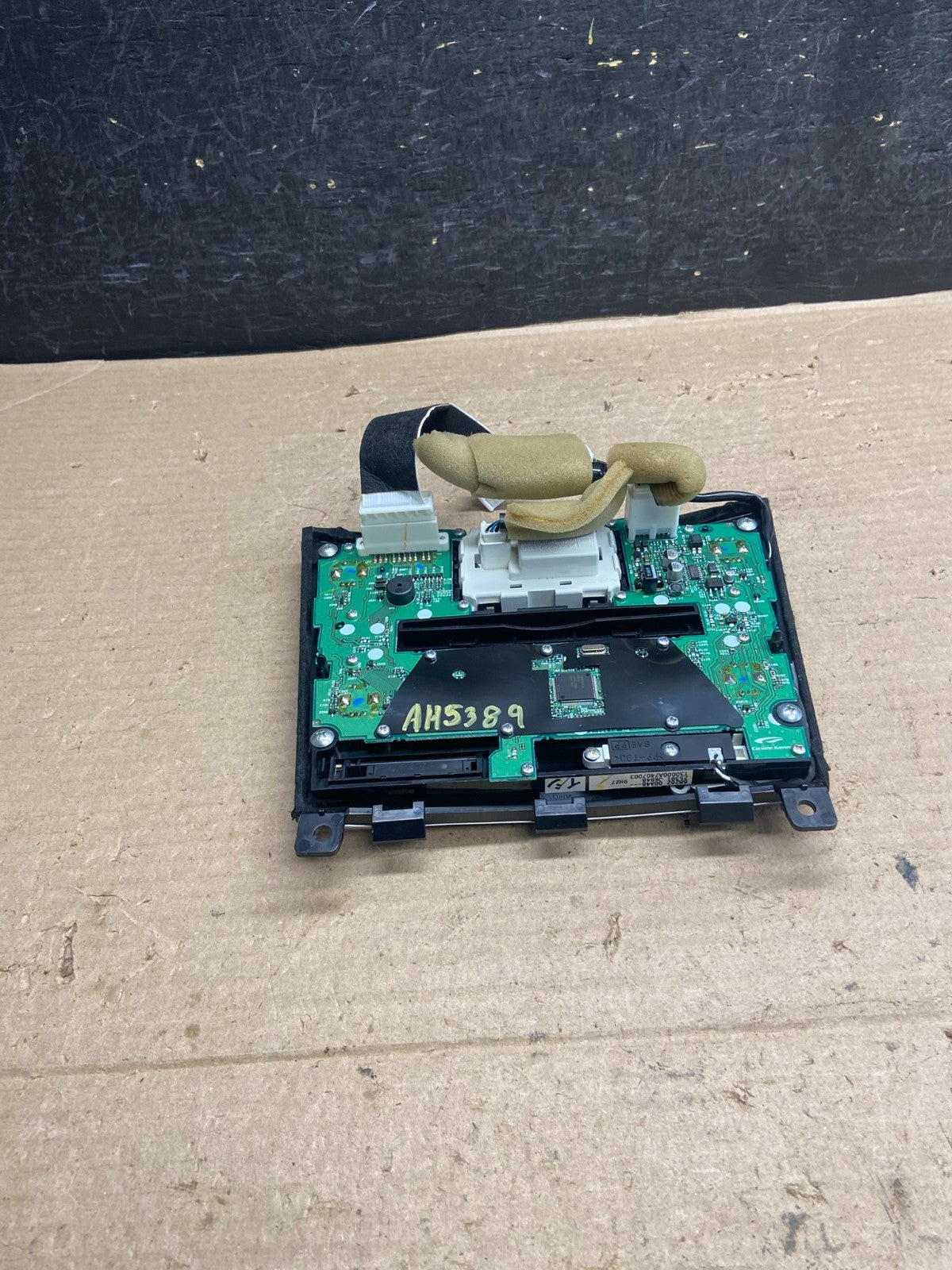 2009 to 2013 Infiniti G37 Radio Player Climate Control Panel Bezel AH5389 DG3