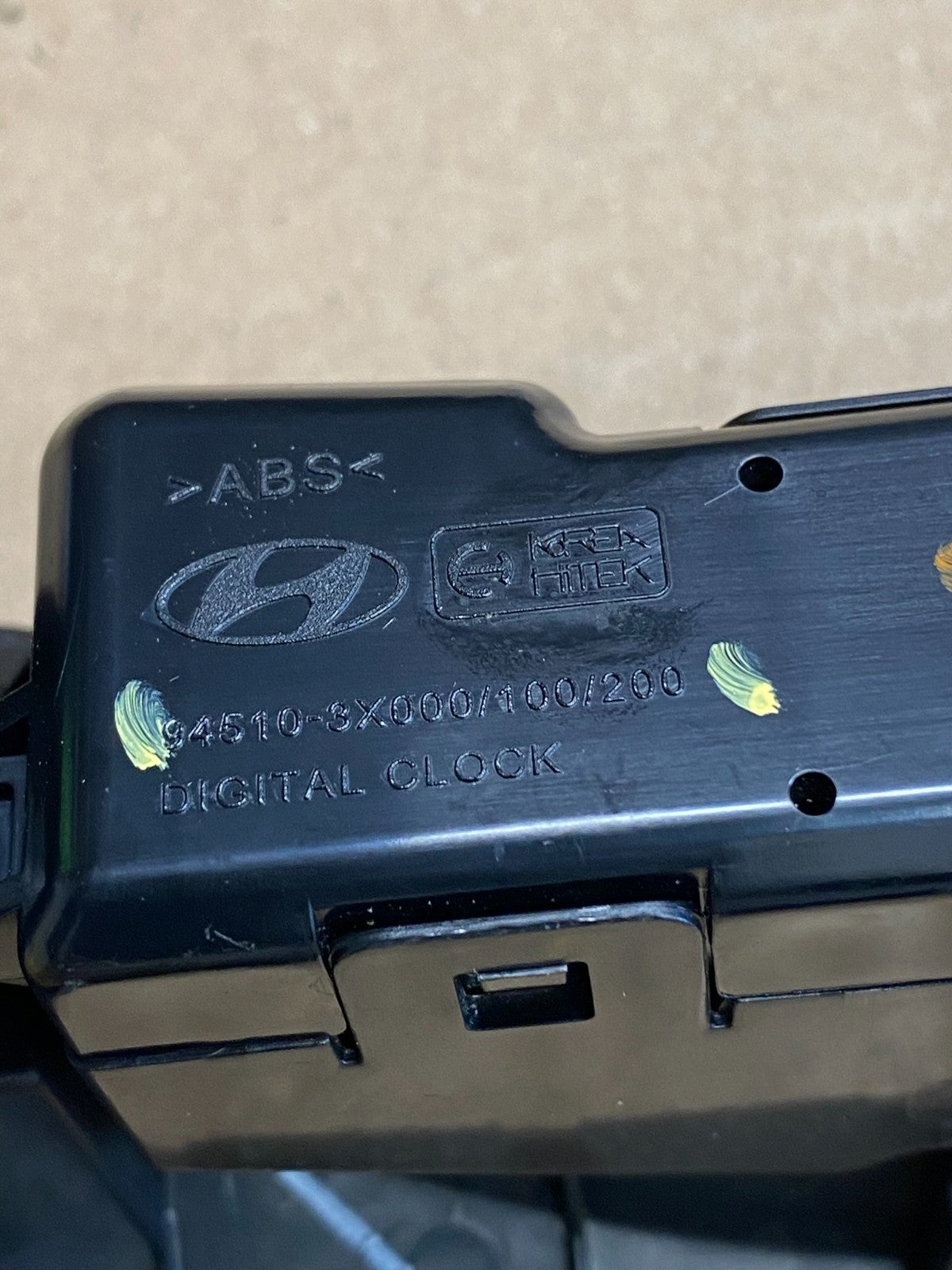 2011-2013 Hyundai Elantra Dash Radio Bezel Clock Display Trim AG0027 DG4