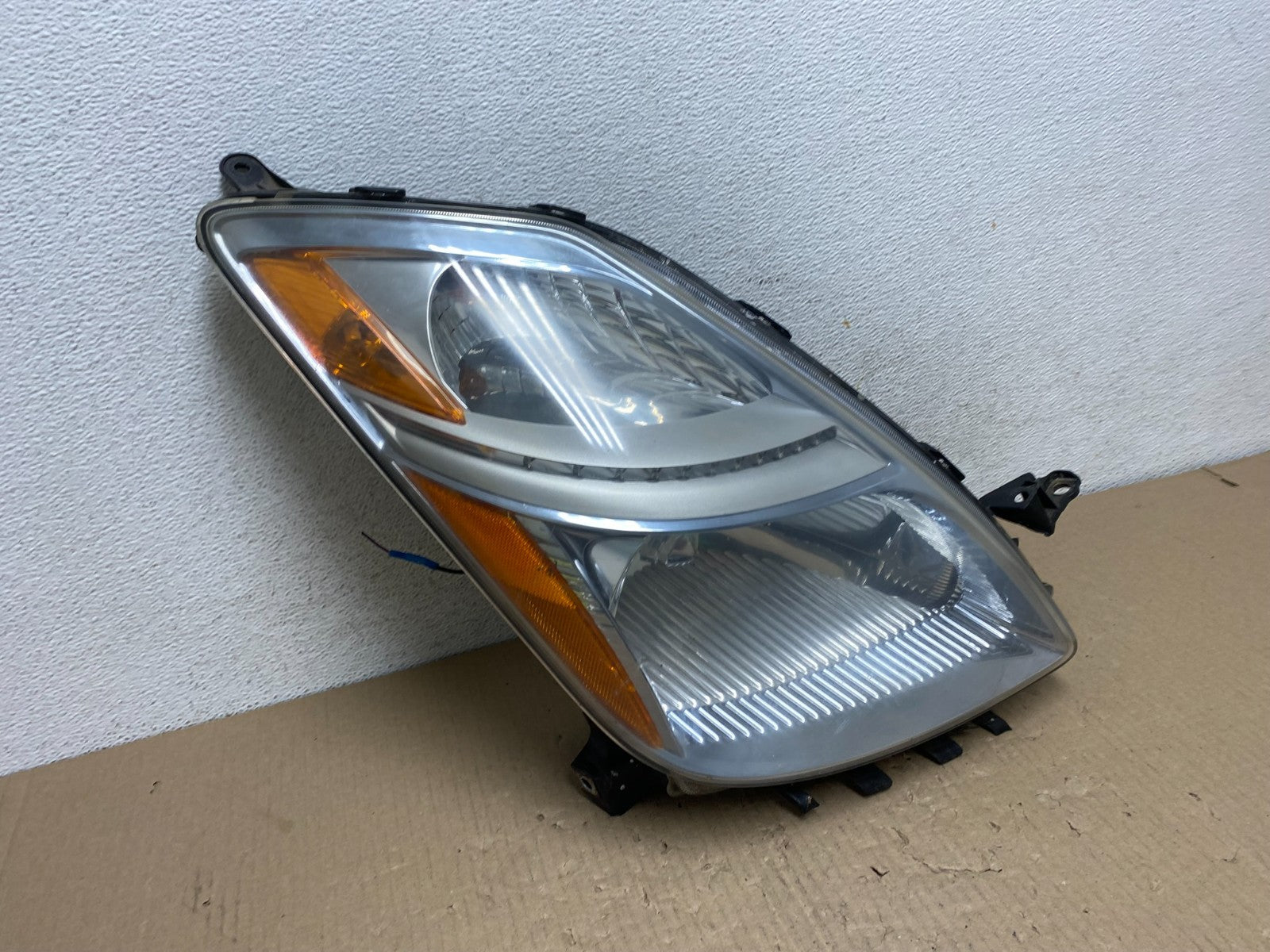 2006 - 2009 Toyota Prius Right Passenger Rh Side Headlight Halogen AE9697 DW2