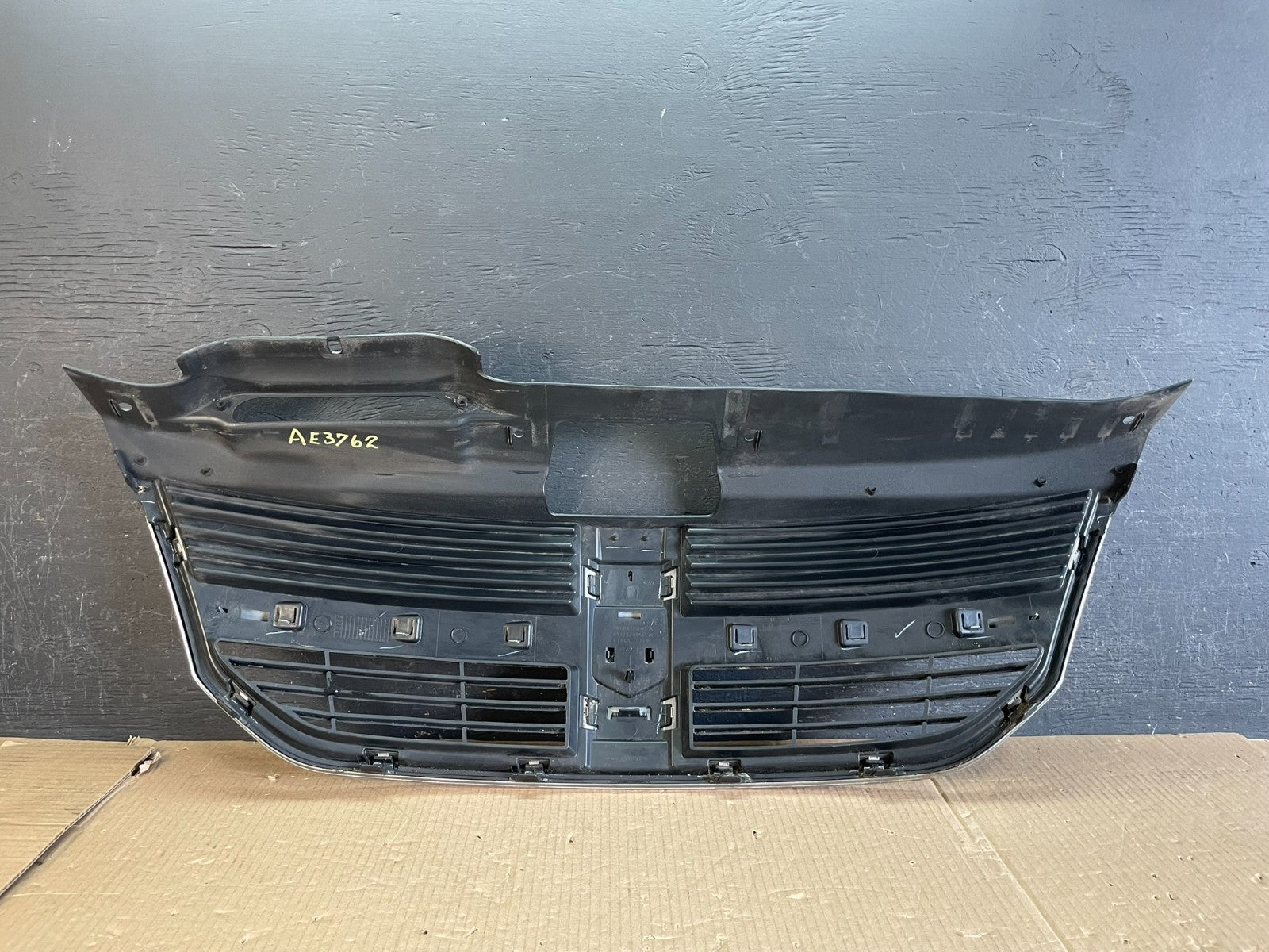 2009 to 2010 Dodge Journey Chrome Front Upper Grill Grille AE3762 DG3