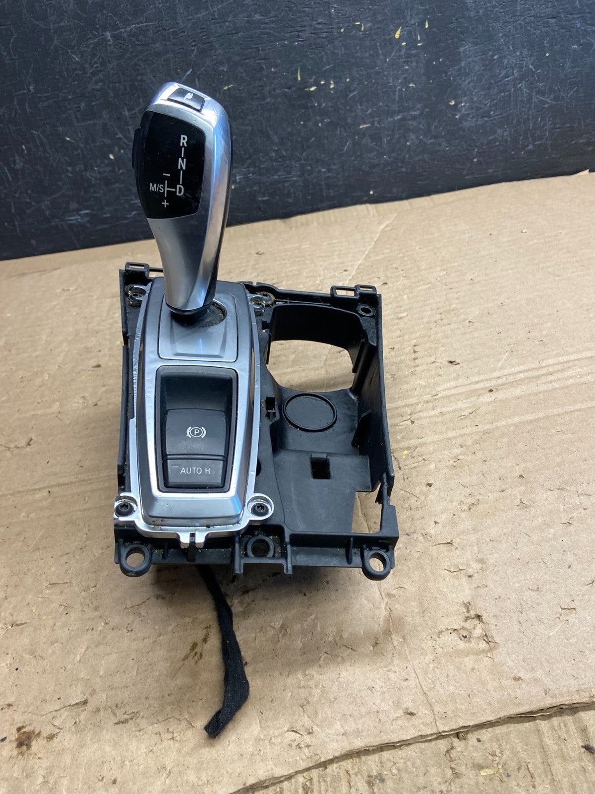 2007 to 2013 BMW X5 E70 Shift Shifter Selector Gear W/ Bezel af2364 DG0