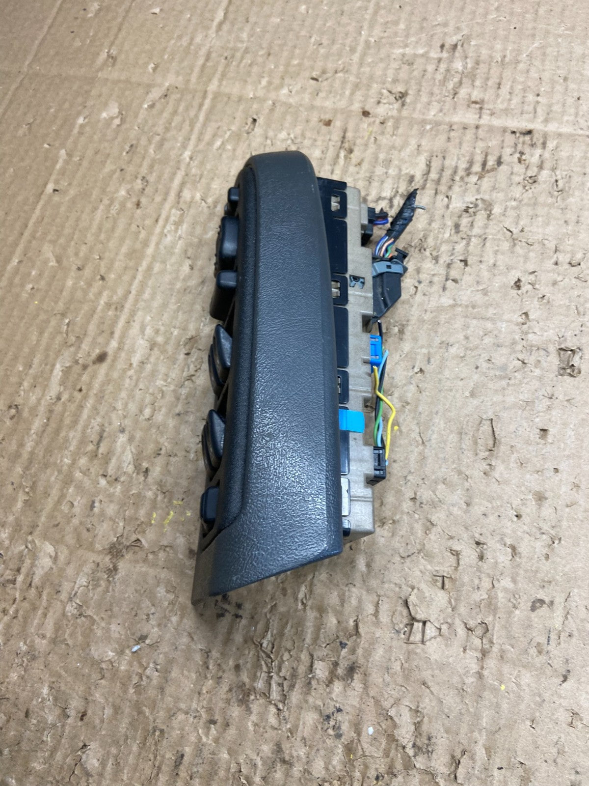 2003-2006 Chevrolet Silverado Driver Side Master Window Switch AD1955 DG1