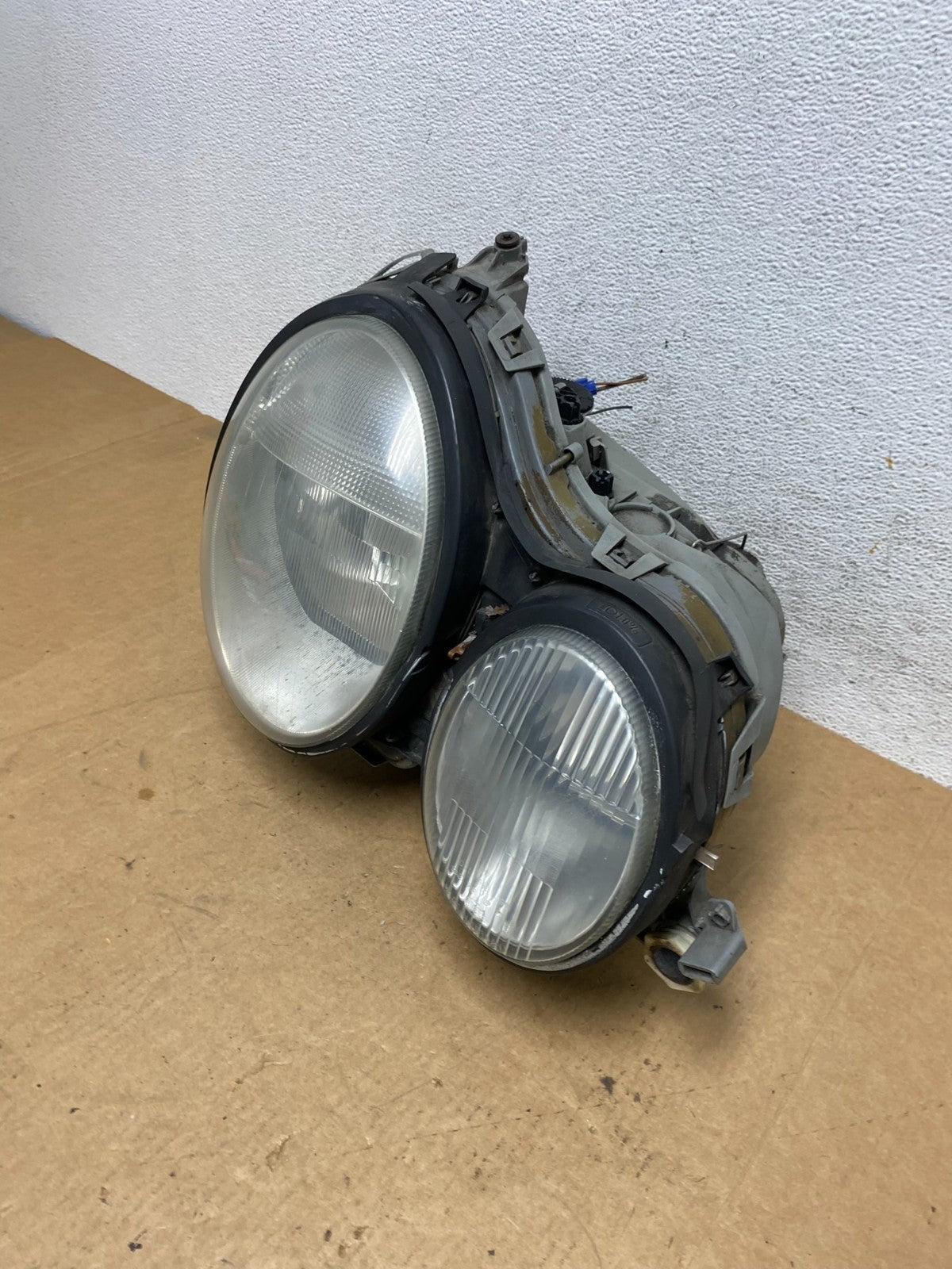 1996-1999 Mercedes E E320 E430 Right Passenger Xenon HID Headlight AE3177 DW1