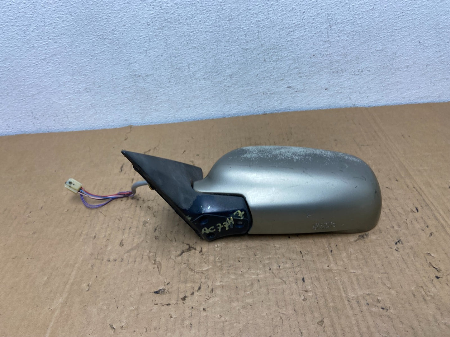 2000 to 2004 Subaru Legacy Outback Left Driver LH View Mirror AC7747 DG3