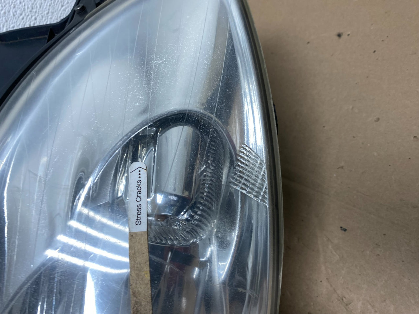 2008-2012 Buick Enclave Left Driver Headlight Xenon Hid One Ballast AE5944 DW4