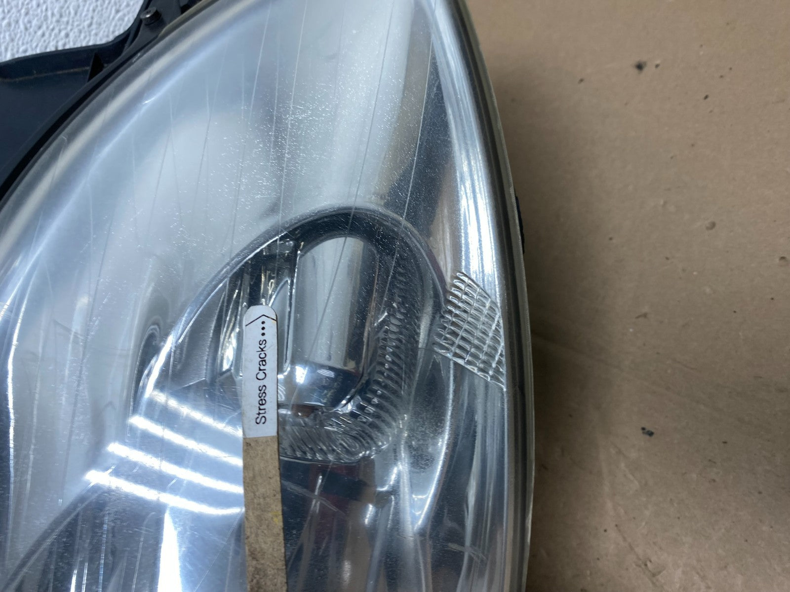 2008-2012 Buick Enclave Left Driver Headlight Xenon Hid One Ballast AE5944 DW4
