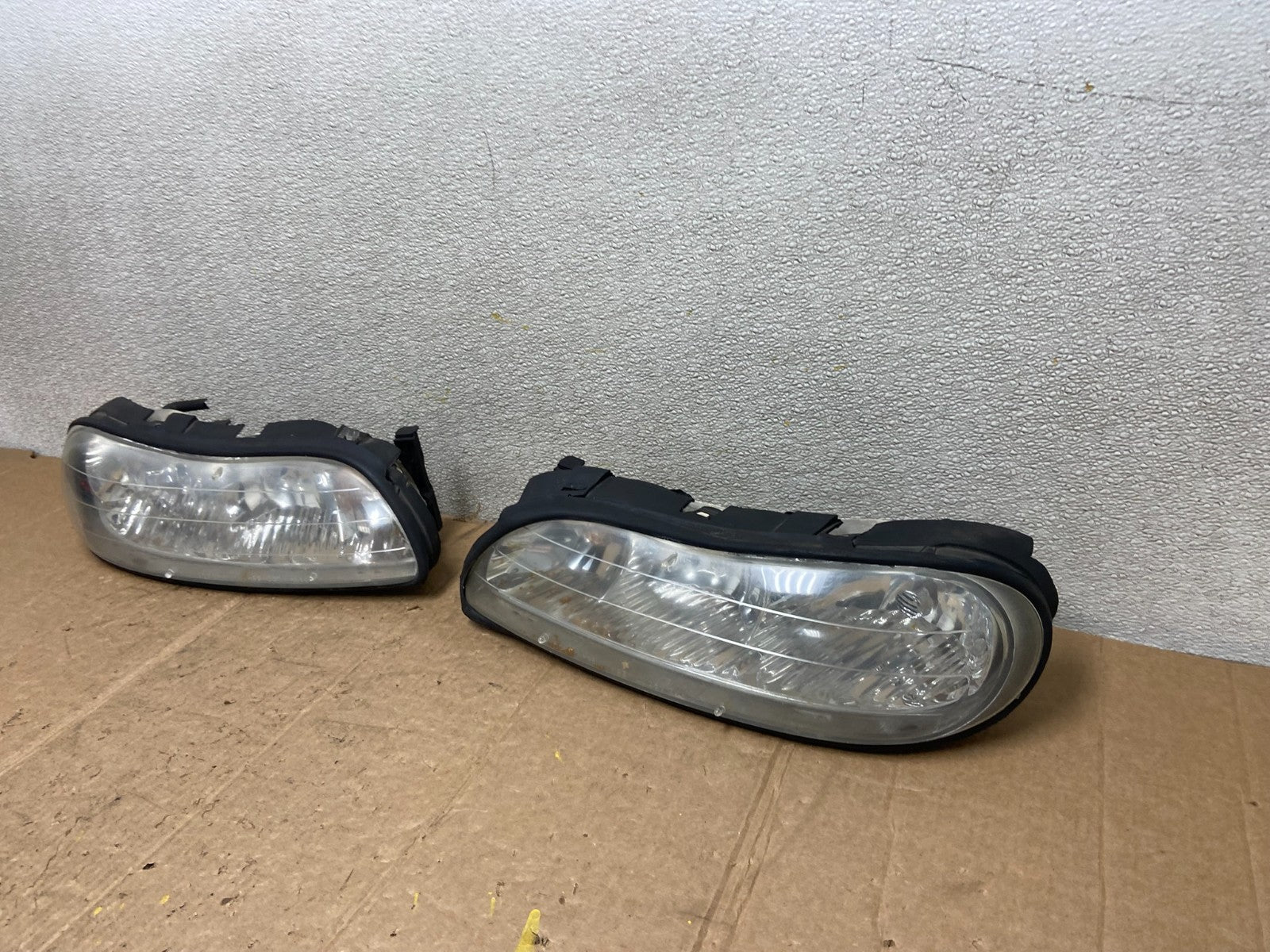 1997 to 2003 Chevrolet Malibu Left+Right Side Headlights AA2678 PS1