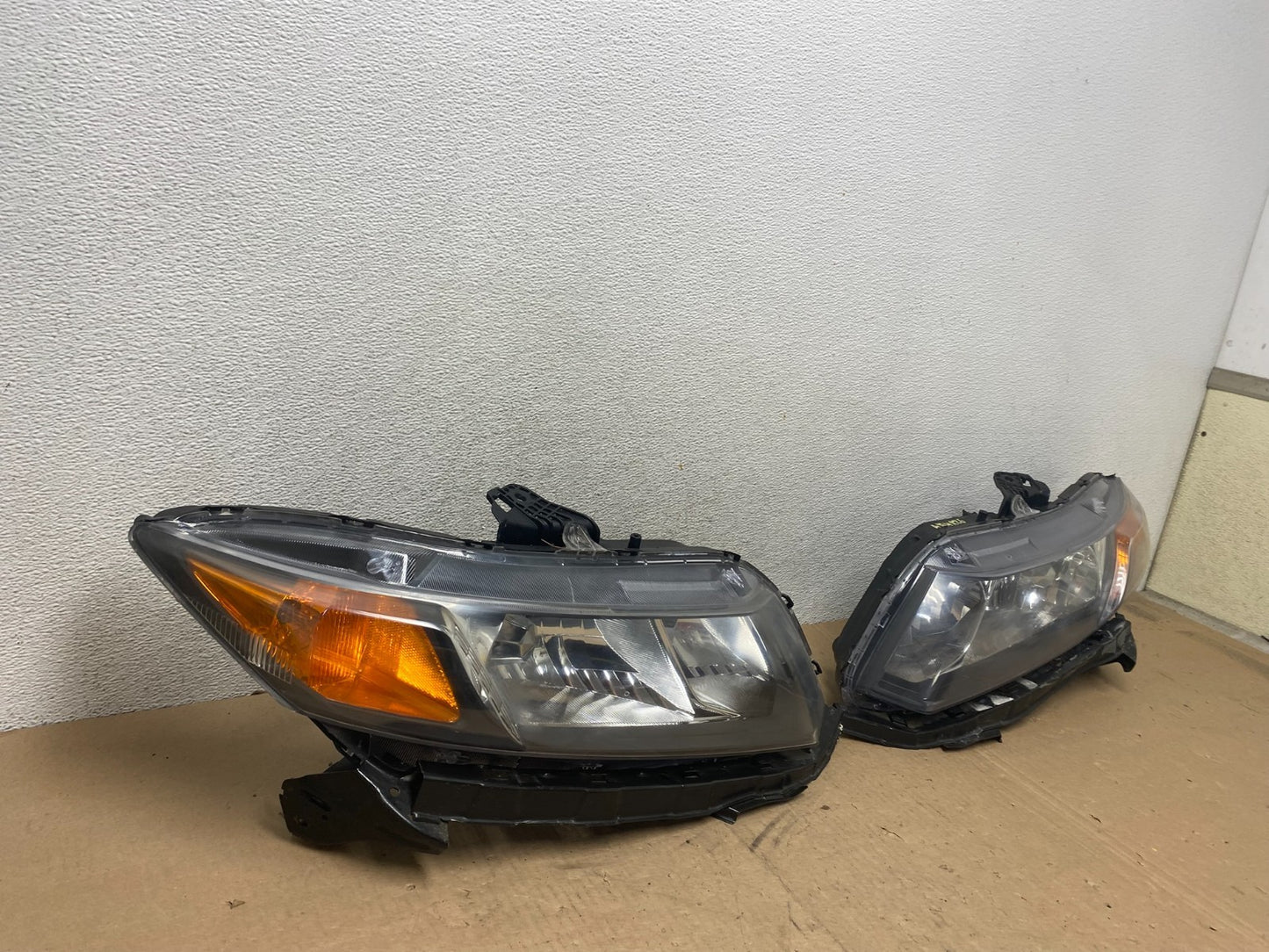 2012 Honda Civic Left+Right Side Headlights Halogen AG4826 DW1