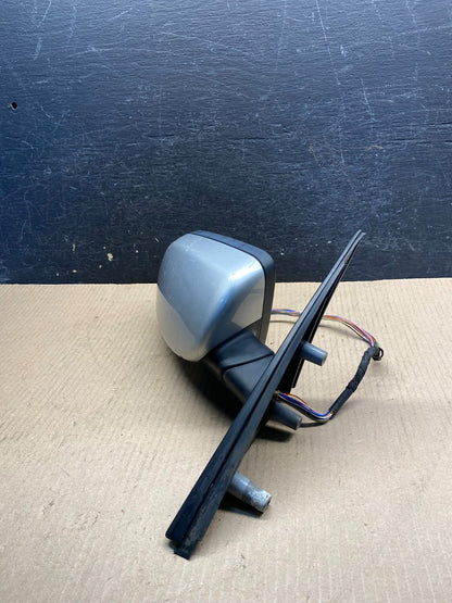 2004 - 2006 BMW 5-Series 525i 530i Right Passenger Door View Mirror ai7145 DG2