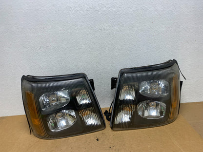 2003 to 2006 Cadillac Escalade Left+Right Xenon HID Headlights AE3269 DW0