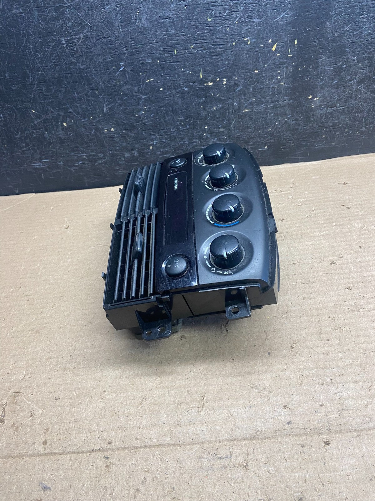 2004-2005 Toyota Sienna AC Climate Heater Temperature Control Air Vent AH5318 DG1