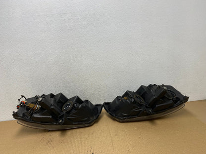 2008 to 2016 Chrysler Town and Country Left+Right Side Headlights AG2082 LK9