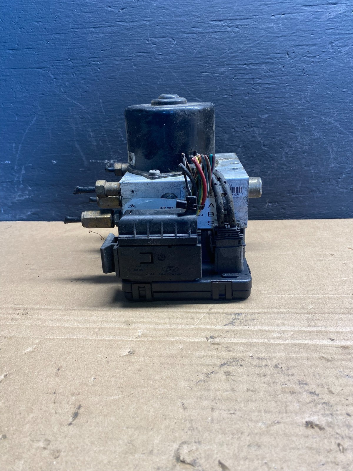 2004 2005 Ford Explorer Sport Trac ABS Anti Lock Brake Pump Module Oem AC4482 DG2