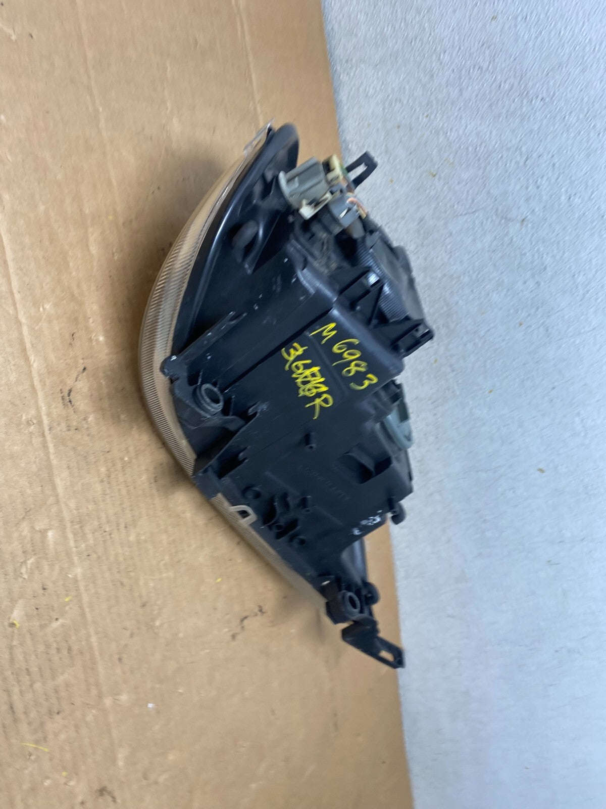 2002 - 2005 Mercedes ML ML350 ML500 Left Driver LH Halogen Headlight M6983 DW11