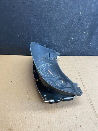 2004 to 2007 Chevrolet Express Speedometer Cluster Gauge ae4263 DG1