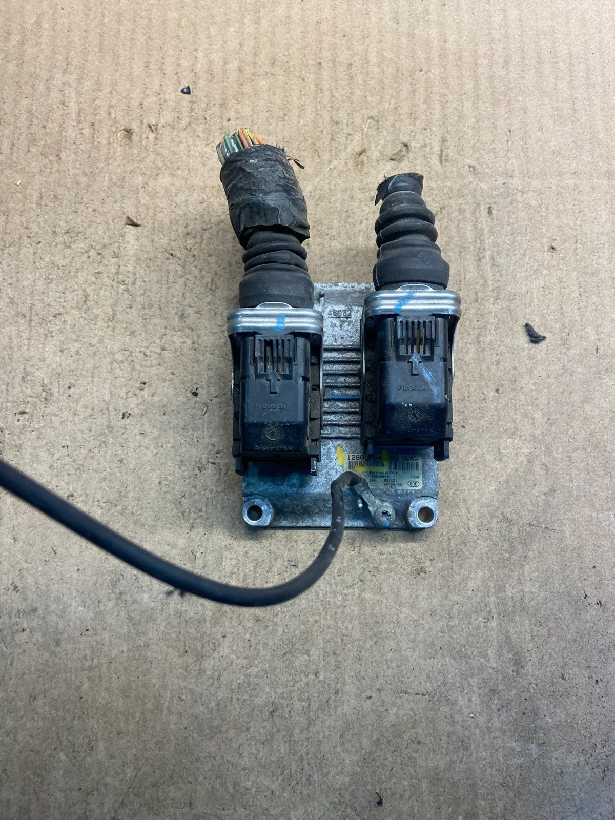 2005 2007 Cadillac STS Engine Computer ECU ECM Module 12600794 Z8608 DG2