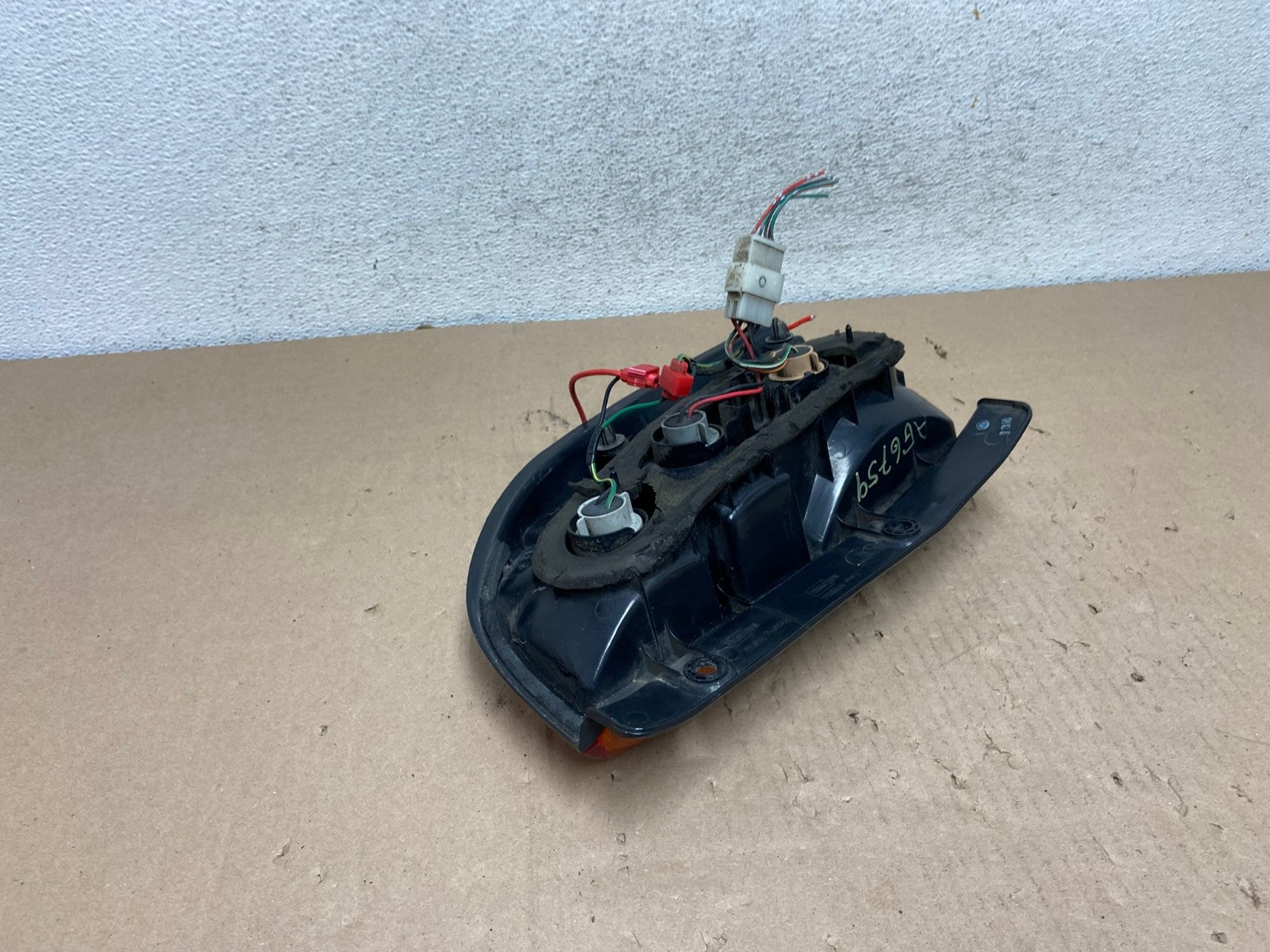 1999 to 2003 Suzuki XL-7 Vitara Left Driver LH Side Tail Light AG6759 LK4