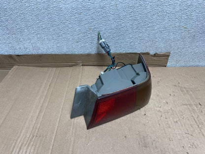 1997 1998 1999 Toyota Camry Tail Light Right Passenger Rh Side U7210 DW1