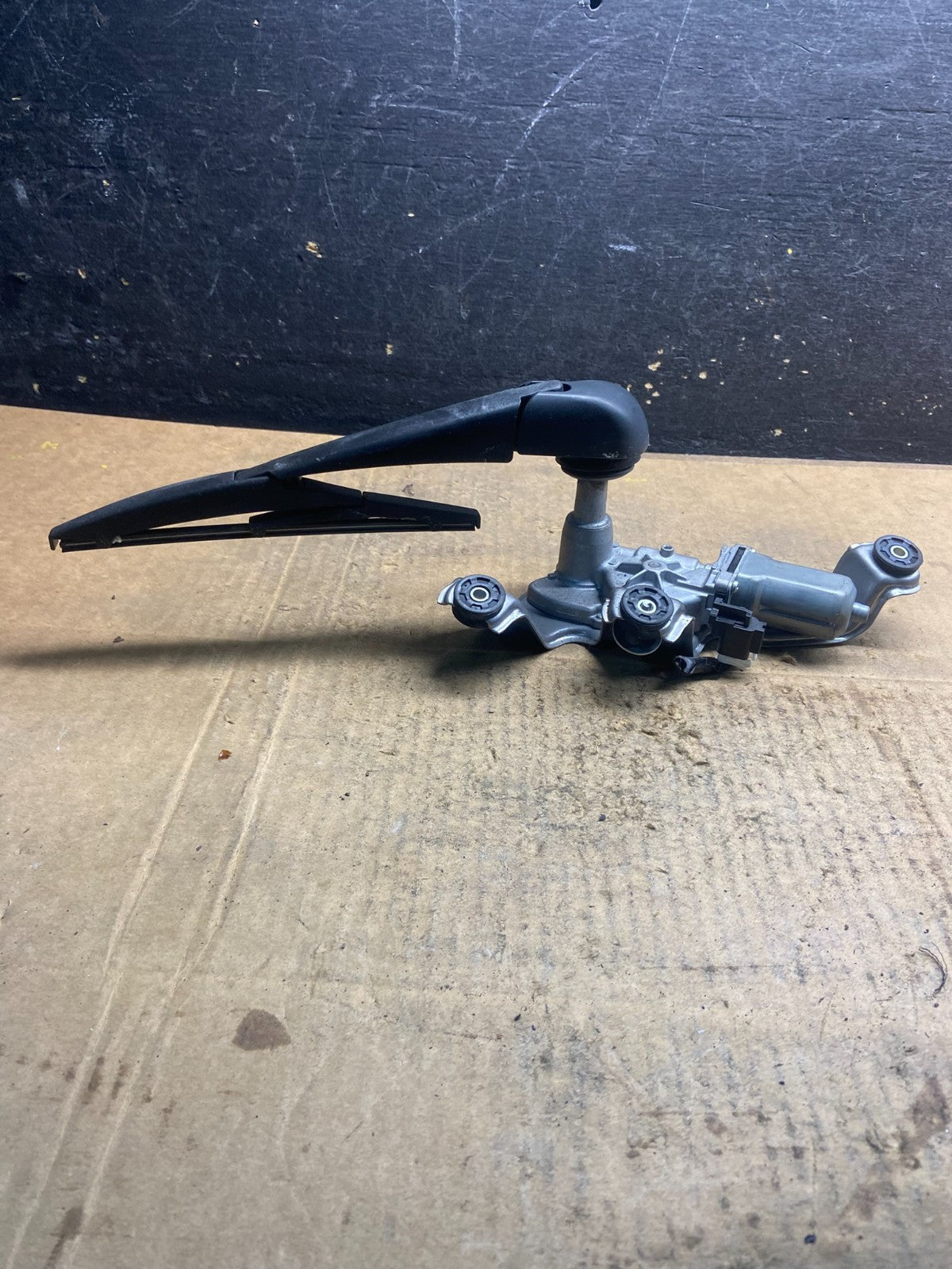 2008 to 2014 Scion xD Rear Wiper Motor OEM y3730 DG1