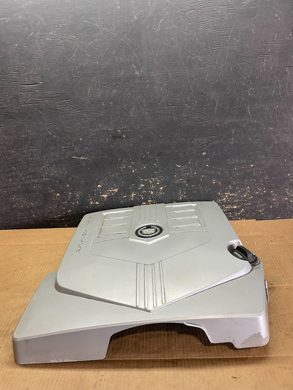 2004 to 2007  Cadillac CTS 3.6L Plastic Engine Cover Shield OEM AA9207 DG3